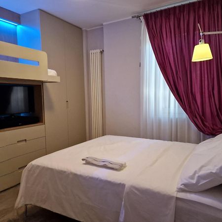 Desenzano Luxury Apartment Дезенцано-дель-Гарда Экстерьер фото