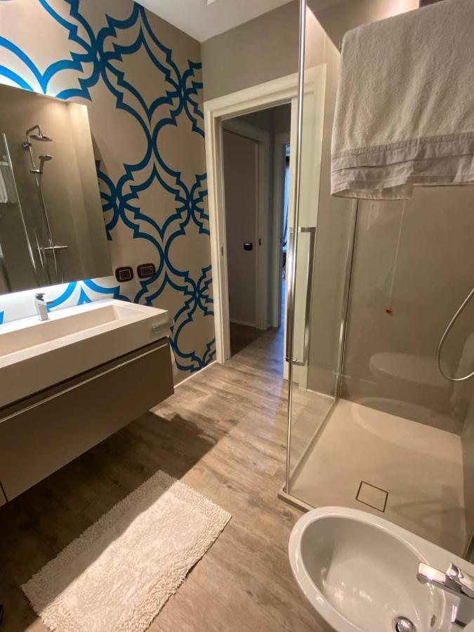 Desenzano Luxury Apartment Дезенцано-дель-Гарда Экстерьер фото