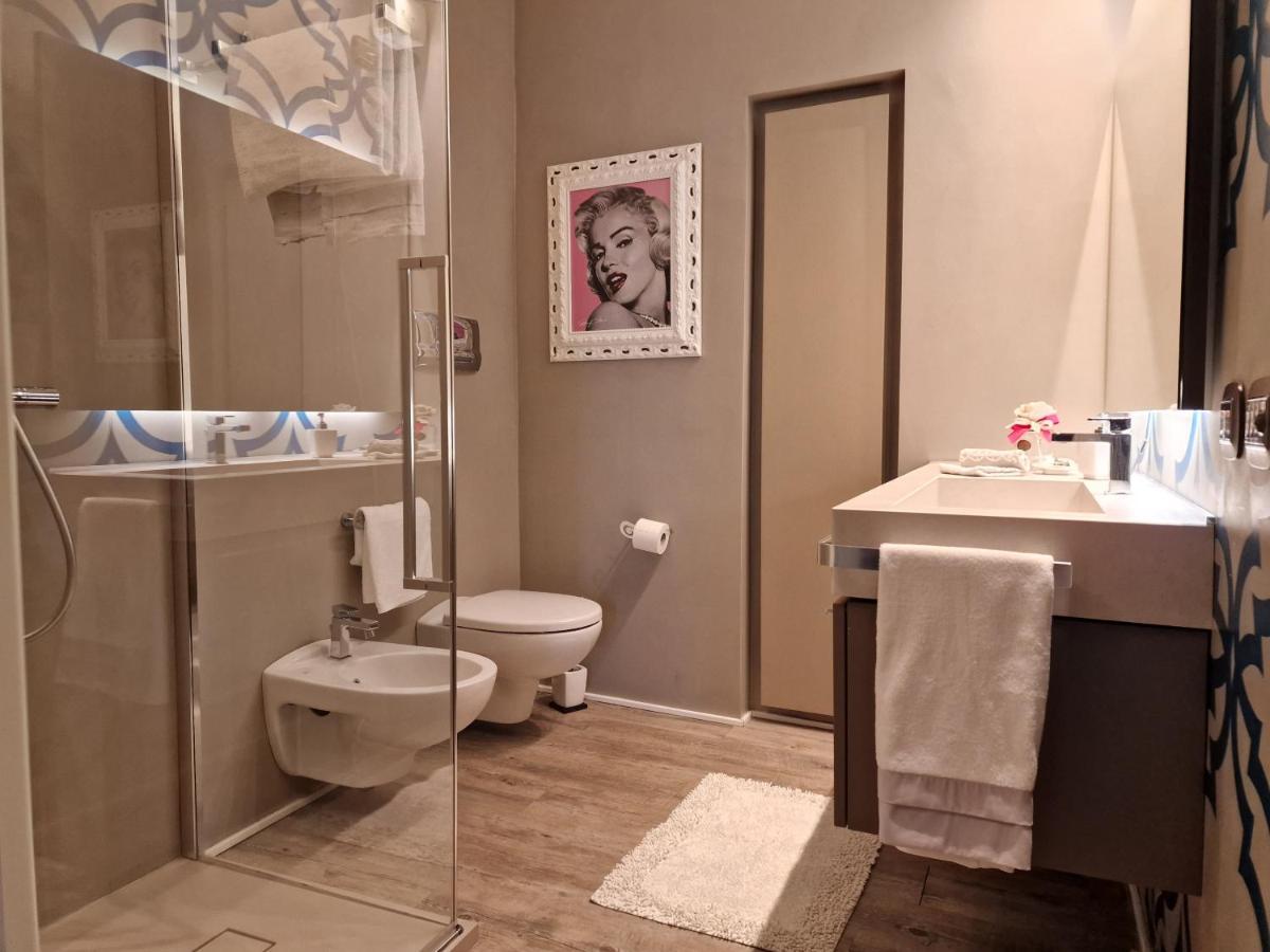 Desenzano Luxury Apartment Дезенцано-дель-Гарда Экстерьер фото